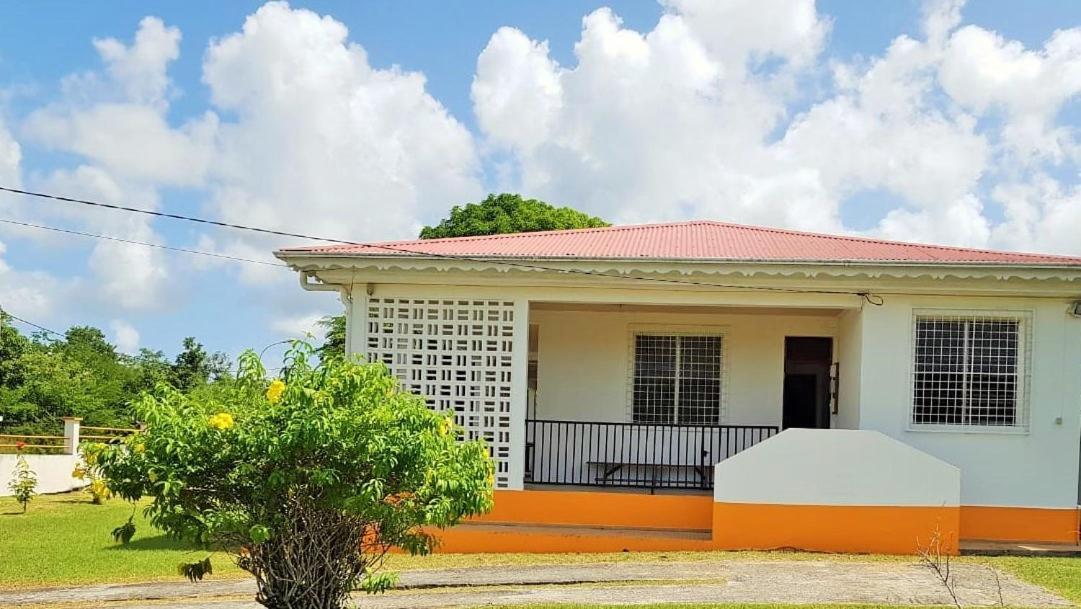 Kaz A Faup Villa Grand-Bourg  Екстериор снимка