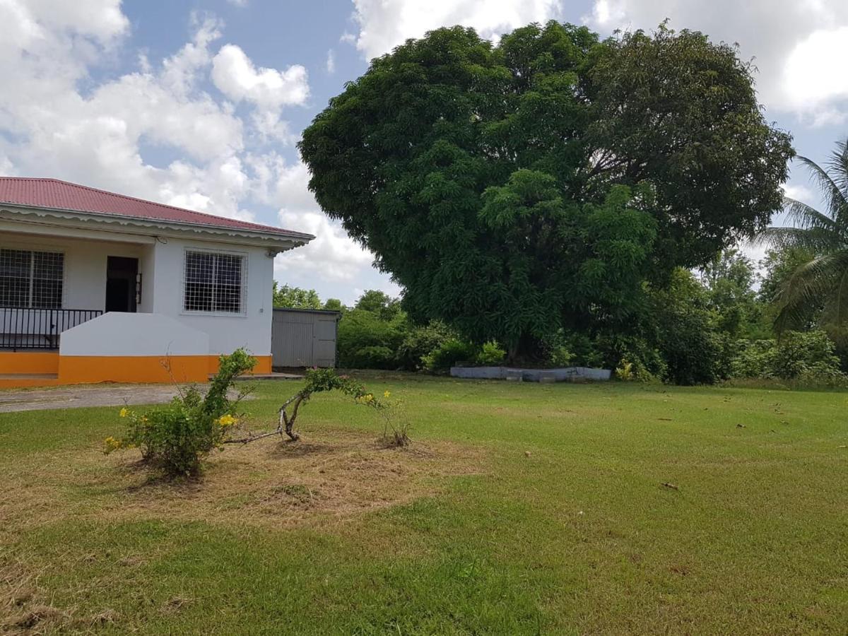 Kaz A Faup Villa Grand-Bourg  Екстериор снимка